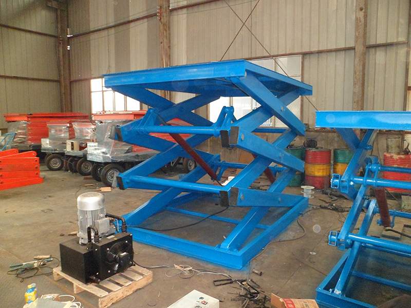 液壓升降機(jī)