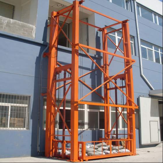 固定導(dǎo)軌貨梯