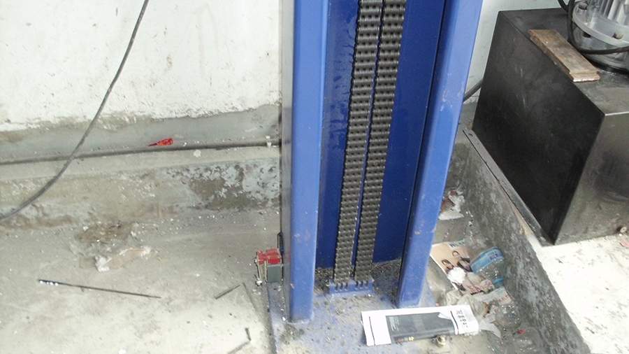 導軌式汽車升降機