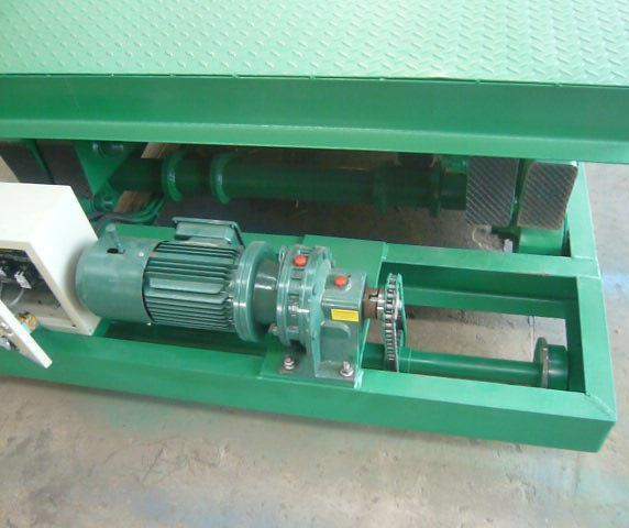 軌道行走升降平臺(tái)