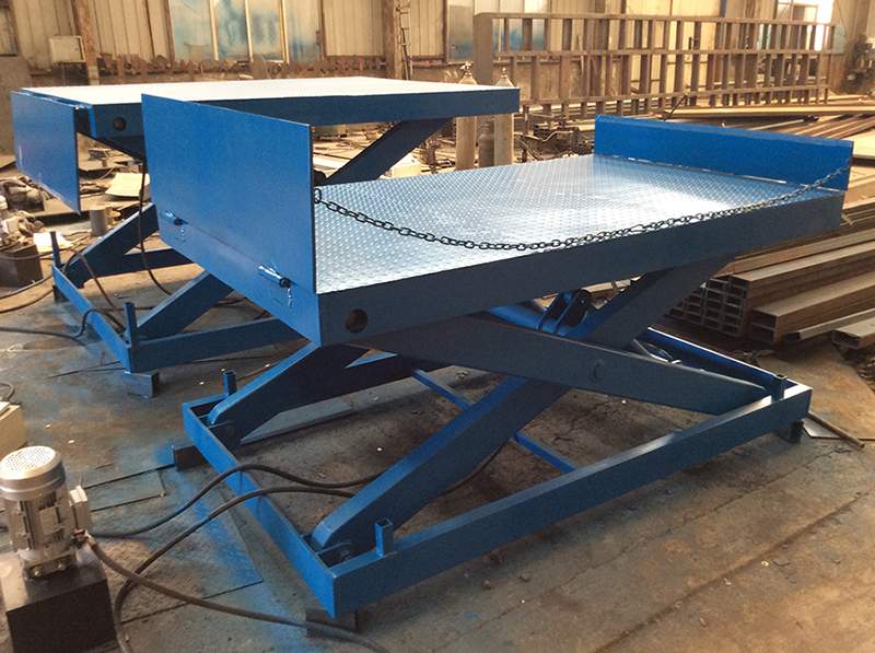 液壓升降平臺(tái)