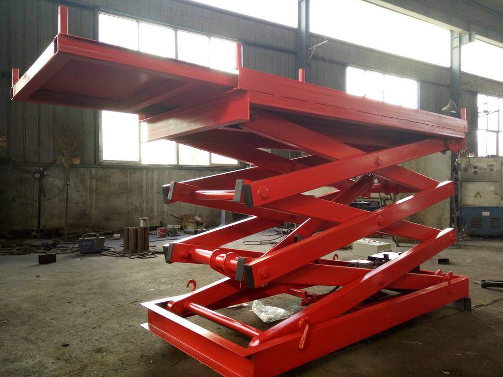 伸縮臺面的升降機